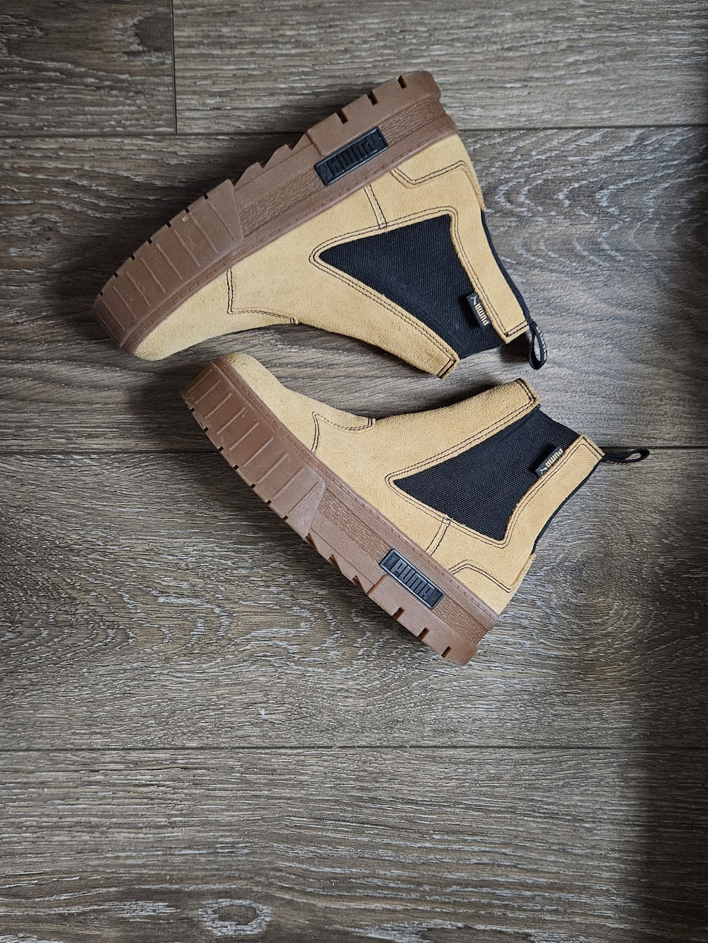 PUMA Platform Chelsea Boots in Wheat/Tan
